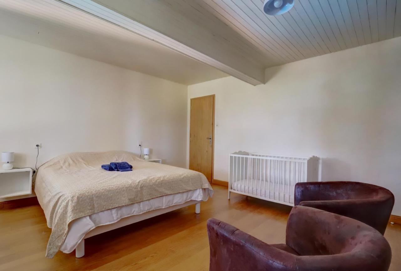 Gîte la grappe Occitane - 14 personnes - piscine privée Ambres Esterno foto