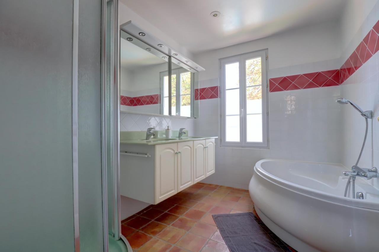 Gîte la grappe Occitane - 14 personnes - piscine privée Ambres Esterno foto