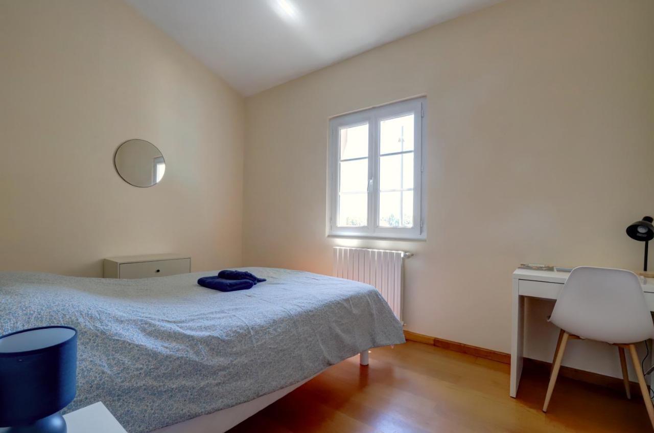 Gîte la grappe Occitane - 14 personnes - piscine privée Ambres Esterno foto
